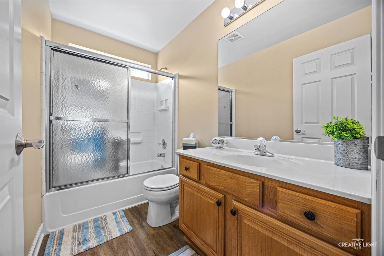 2562 N Jade Avenue Property Photo 25