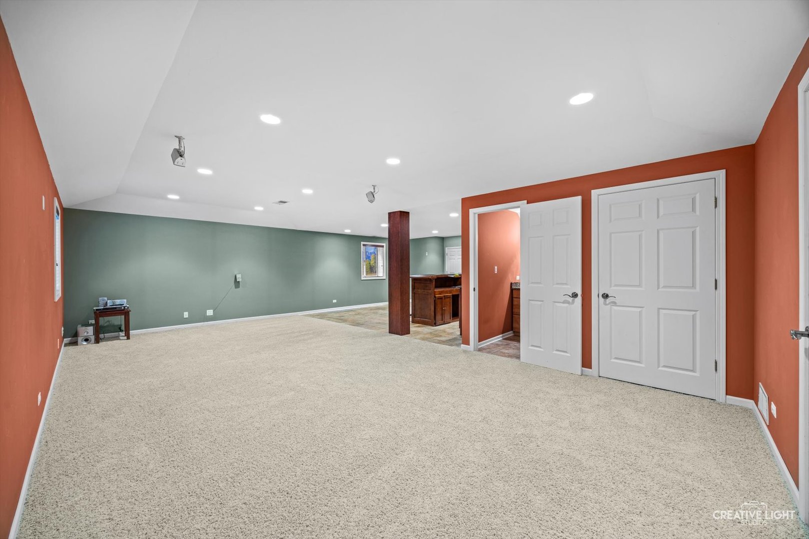 2562 N Jade Avenue Property Photo 28