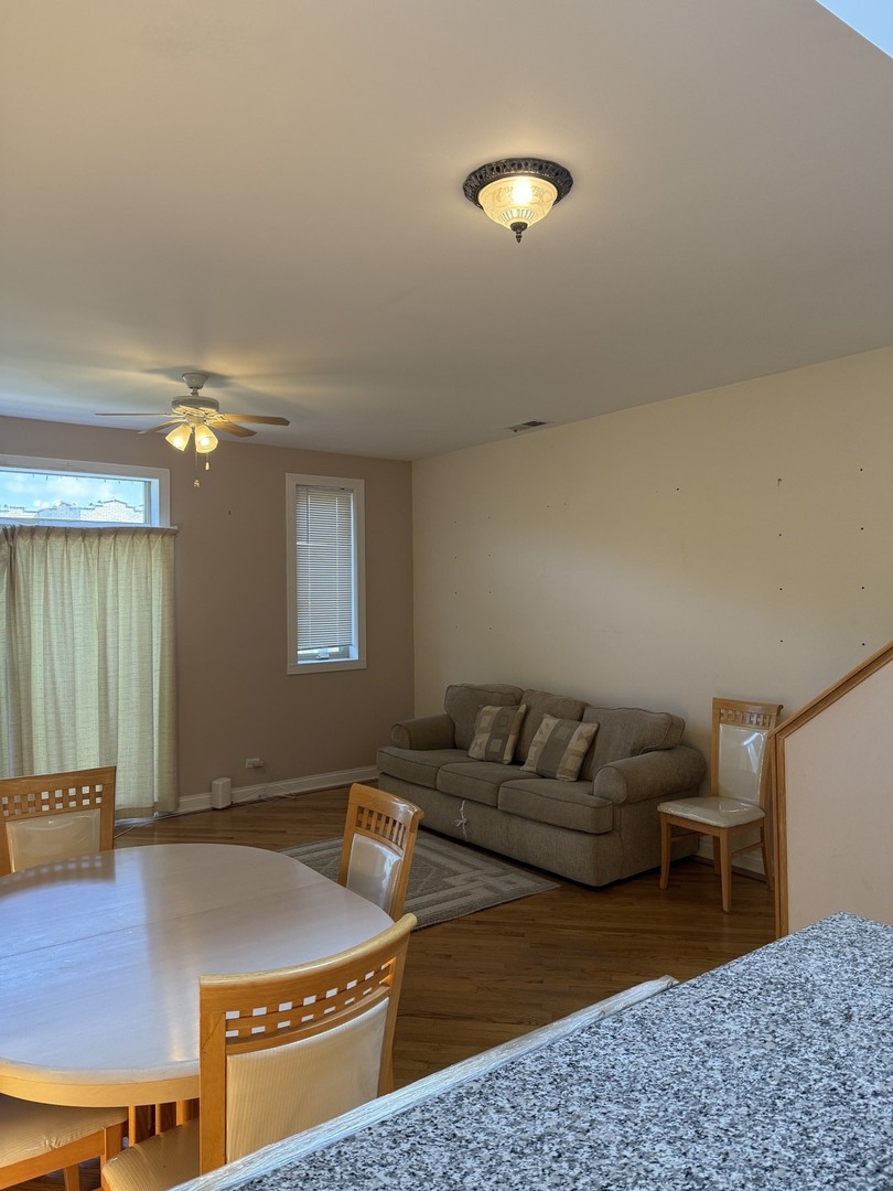 2645 W Haddon Avenue 3 Property Photo 8