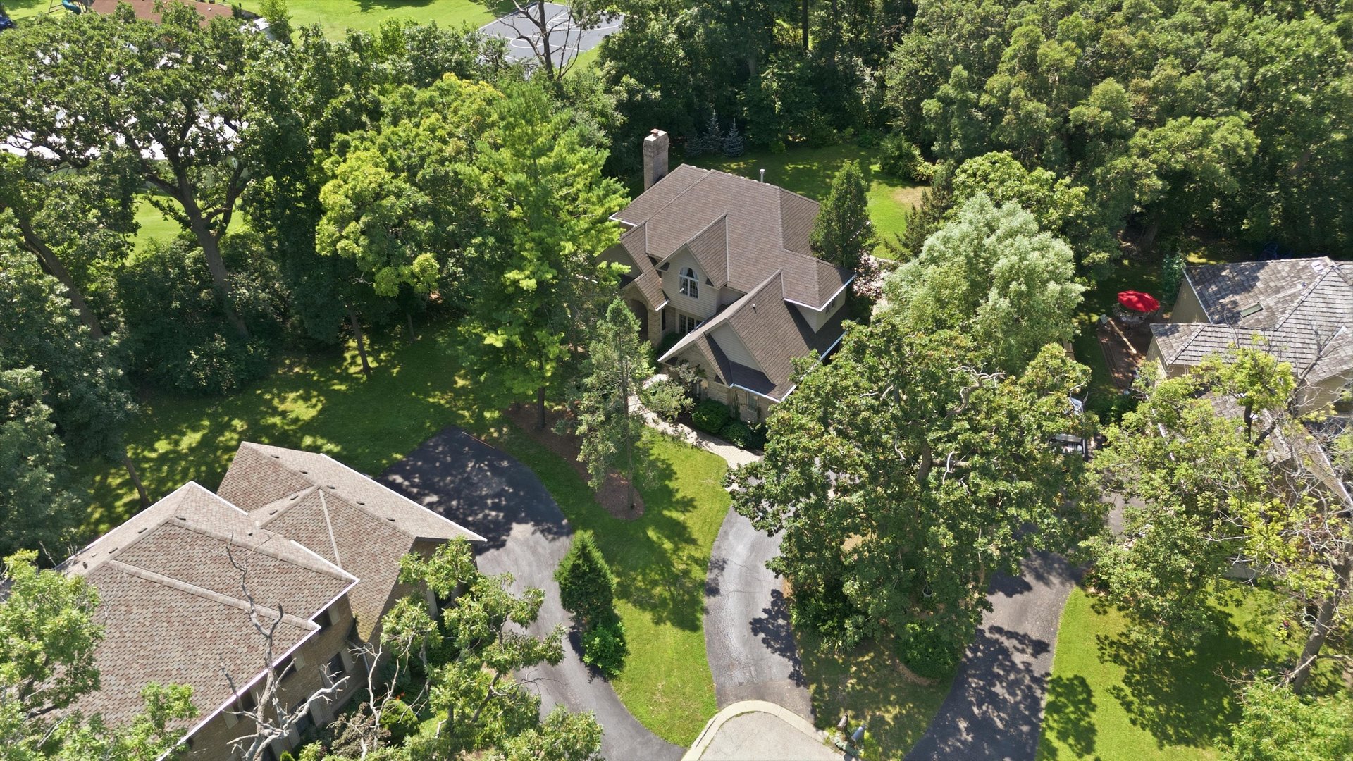 2523 Forest Court Property Photo 2