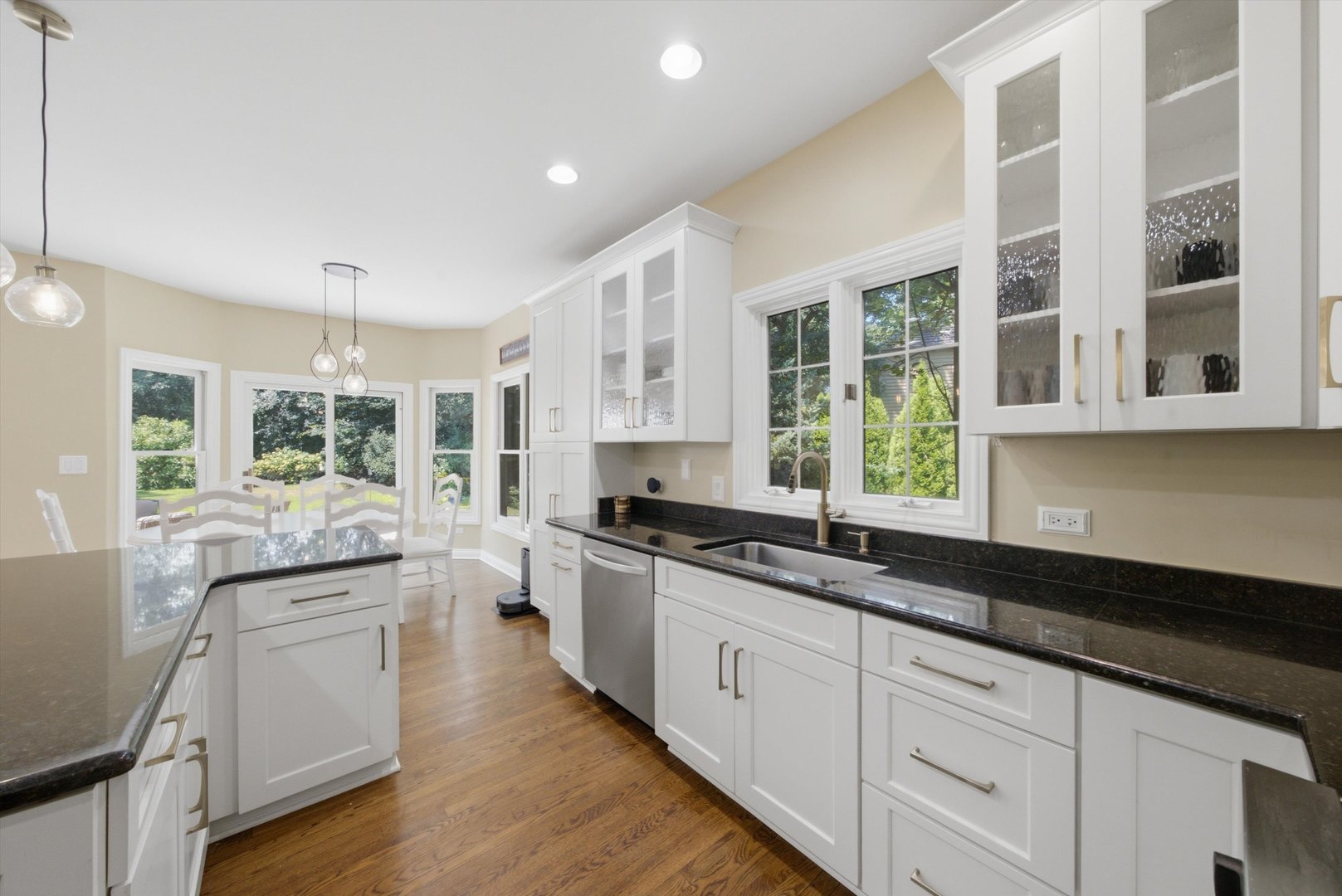 2523 Forest Court Property Photo 8
