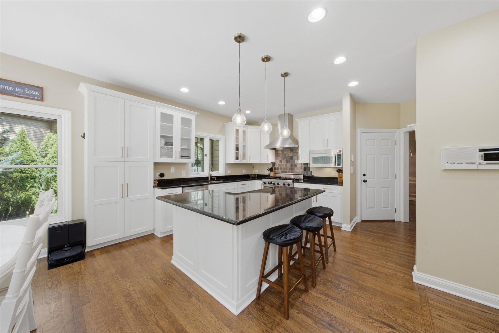 2523 Forest Court Property Photo 12