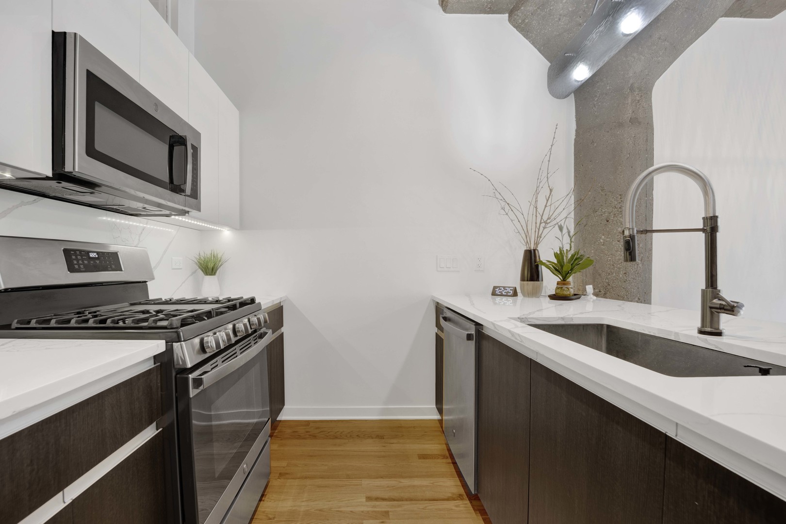 1151 W 15th Street 237 Property Photo 11