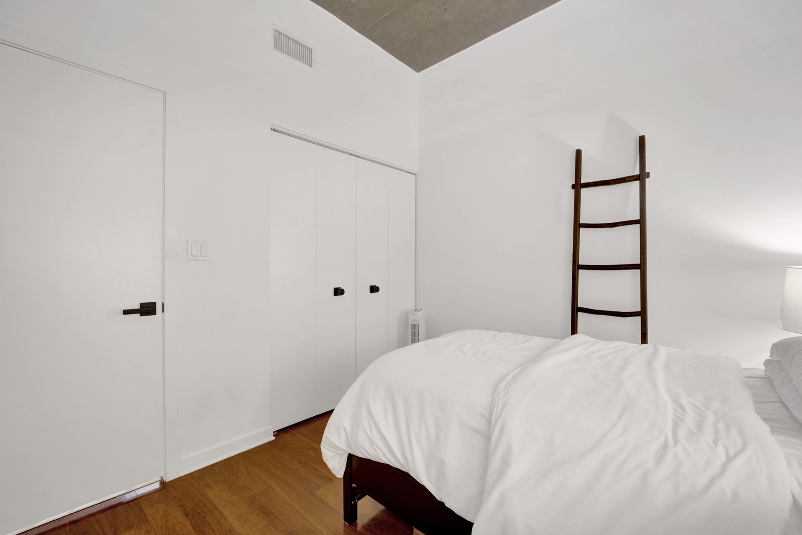 1151 W 15th Street 237 Property Photo 19