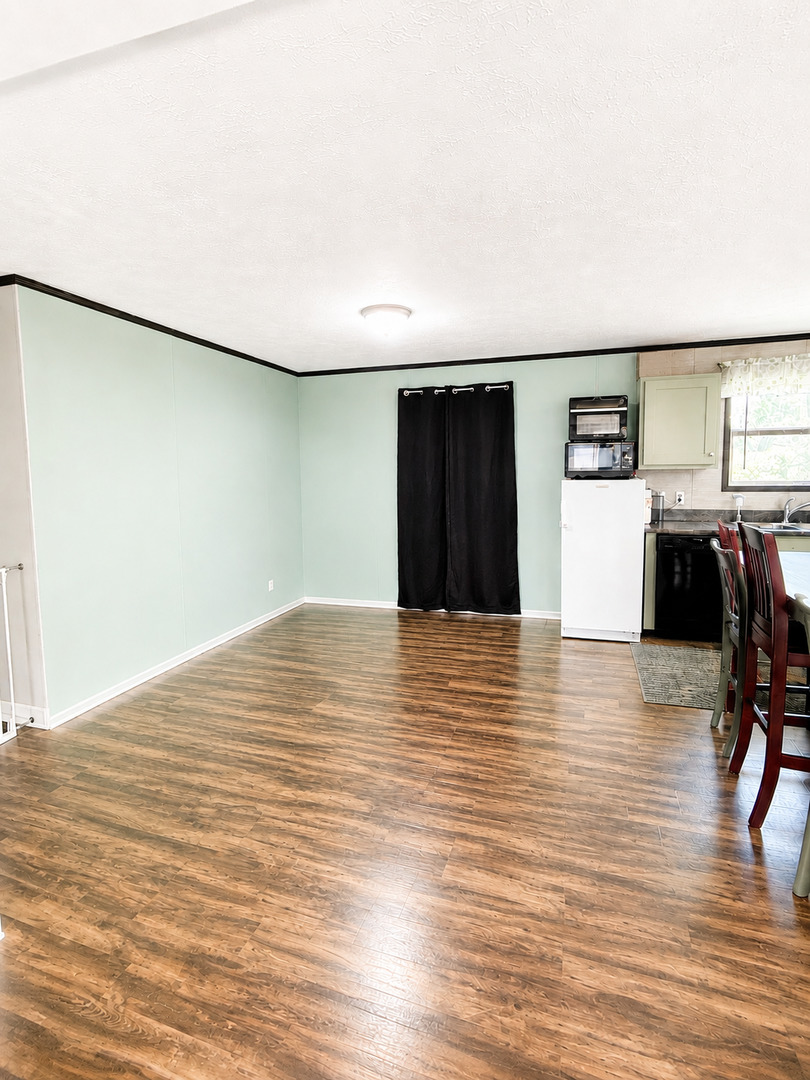 664 Jack Avenue Property Photo 4