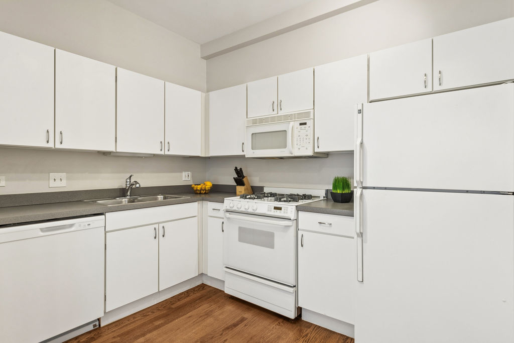 811 S Lytle Street 415 Property Photo 6