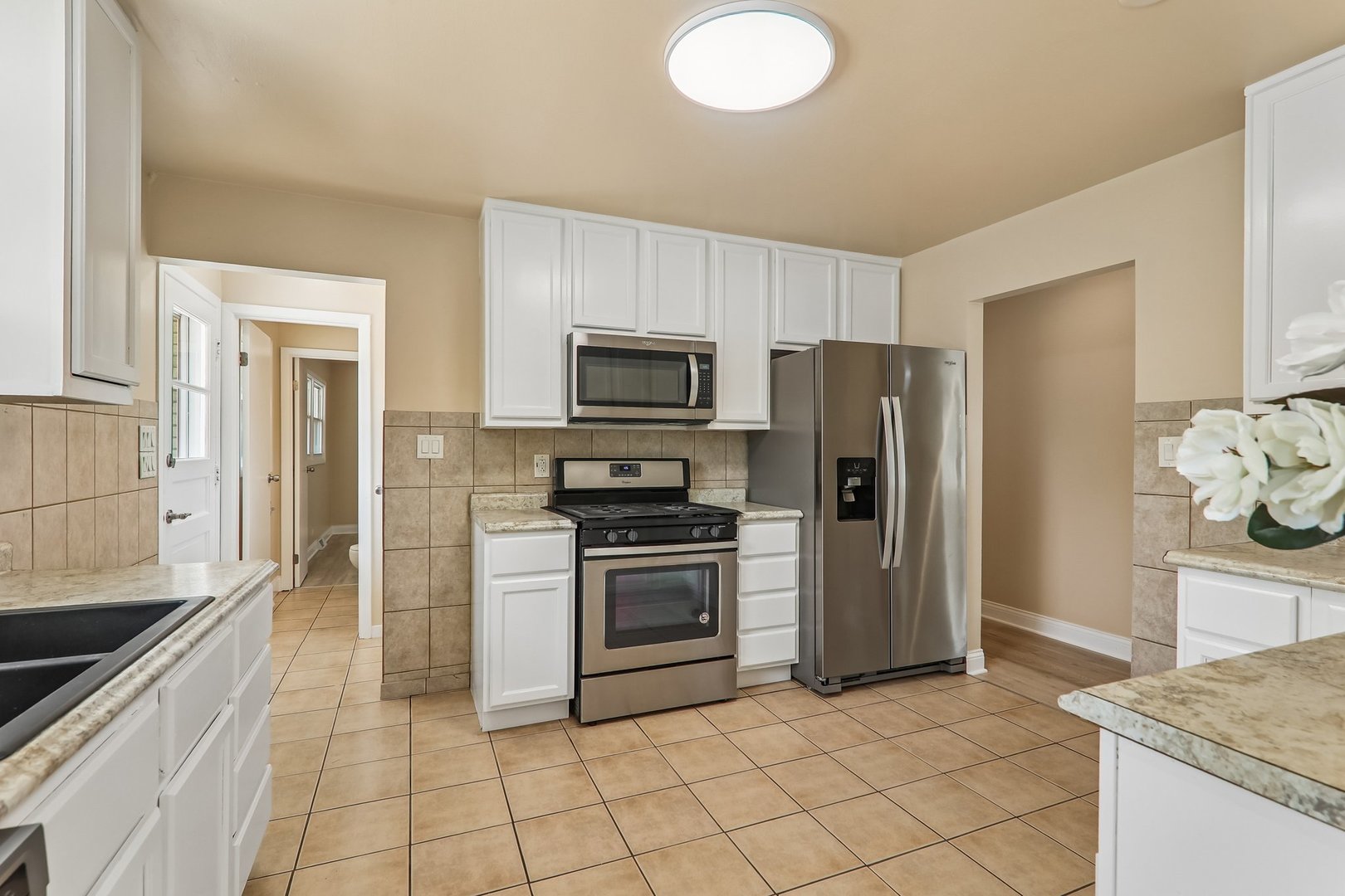 812 N Lincoln Street Property Photo 7