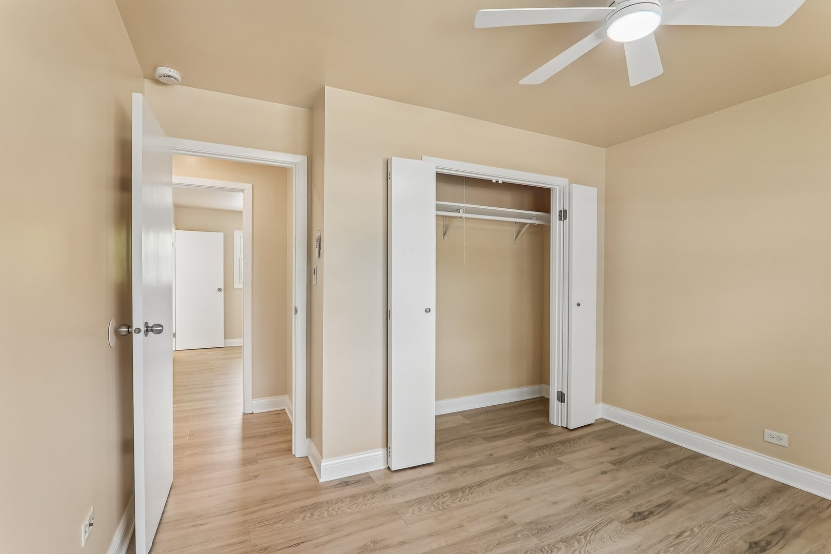 812 N Lincoln Street Property Photo 14