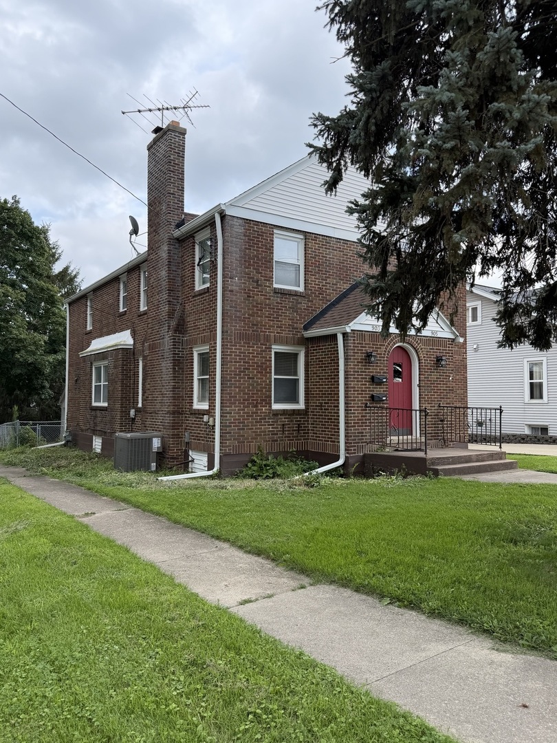 903-905 S Park Boulevard Property Photo 1