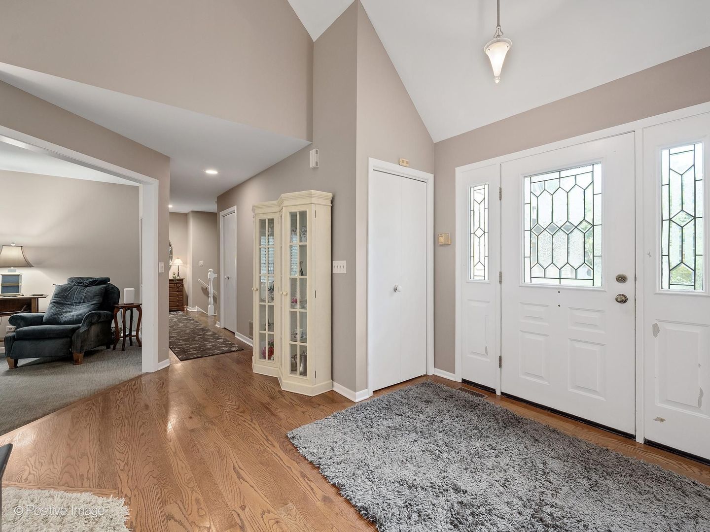 1084 Larkspur Lane 1084 Property Photo 2