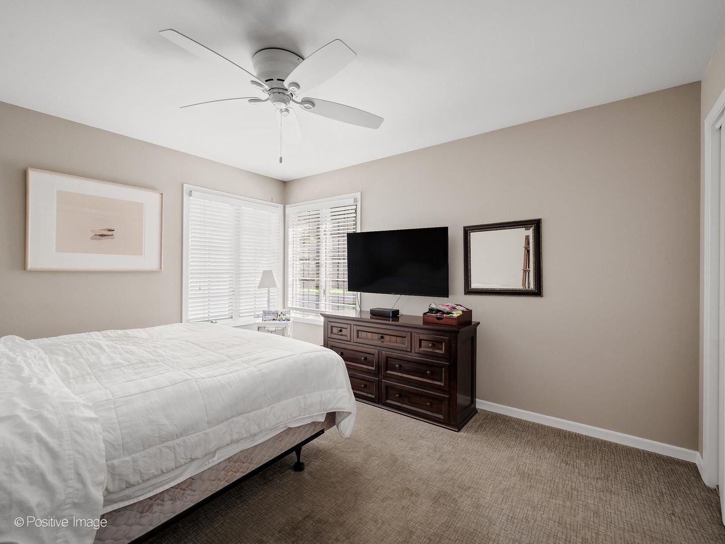 1084 Larkspur Lane 1084 Property Photo 11