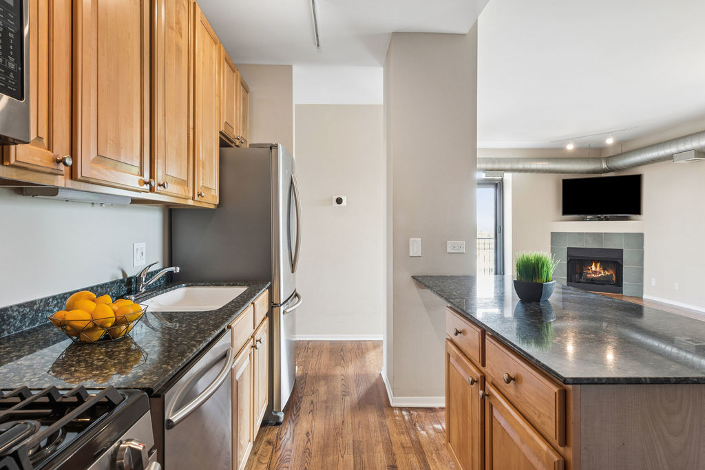 811 S Lytle Street 416 Property Photo 6