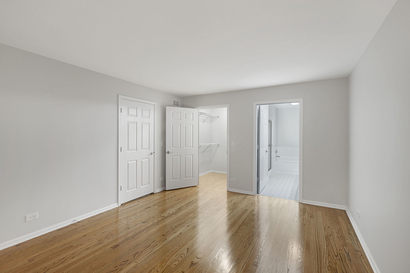 488 White Oak Lane Property Photo 11