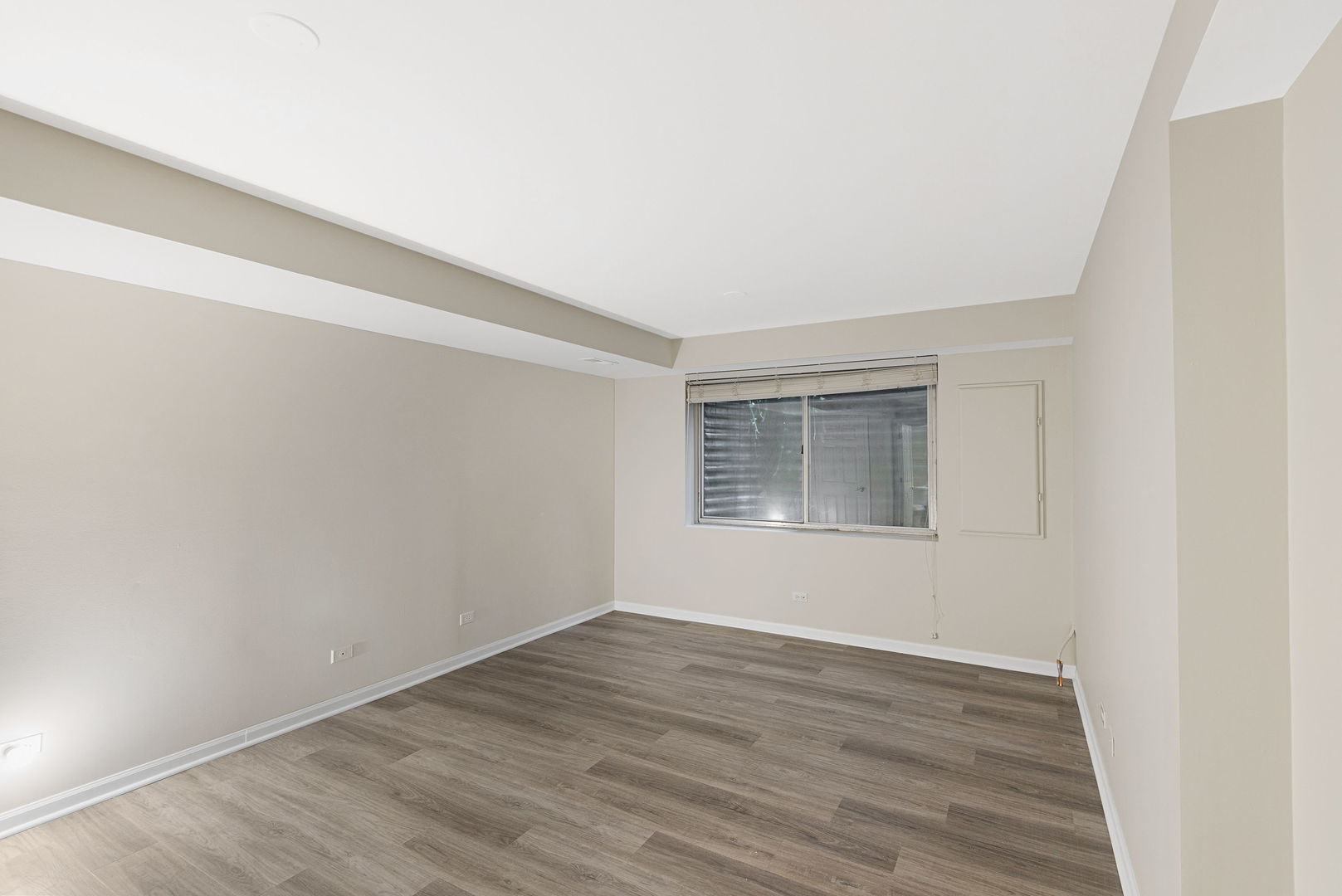 488 White Oak Lane Property Photo 18