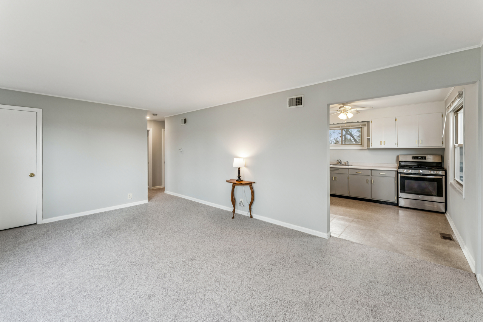 1484 N Hicks Road Property Photo 8