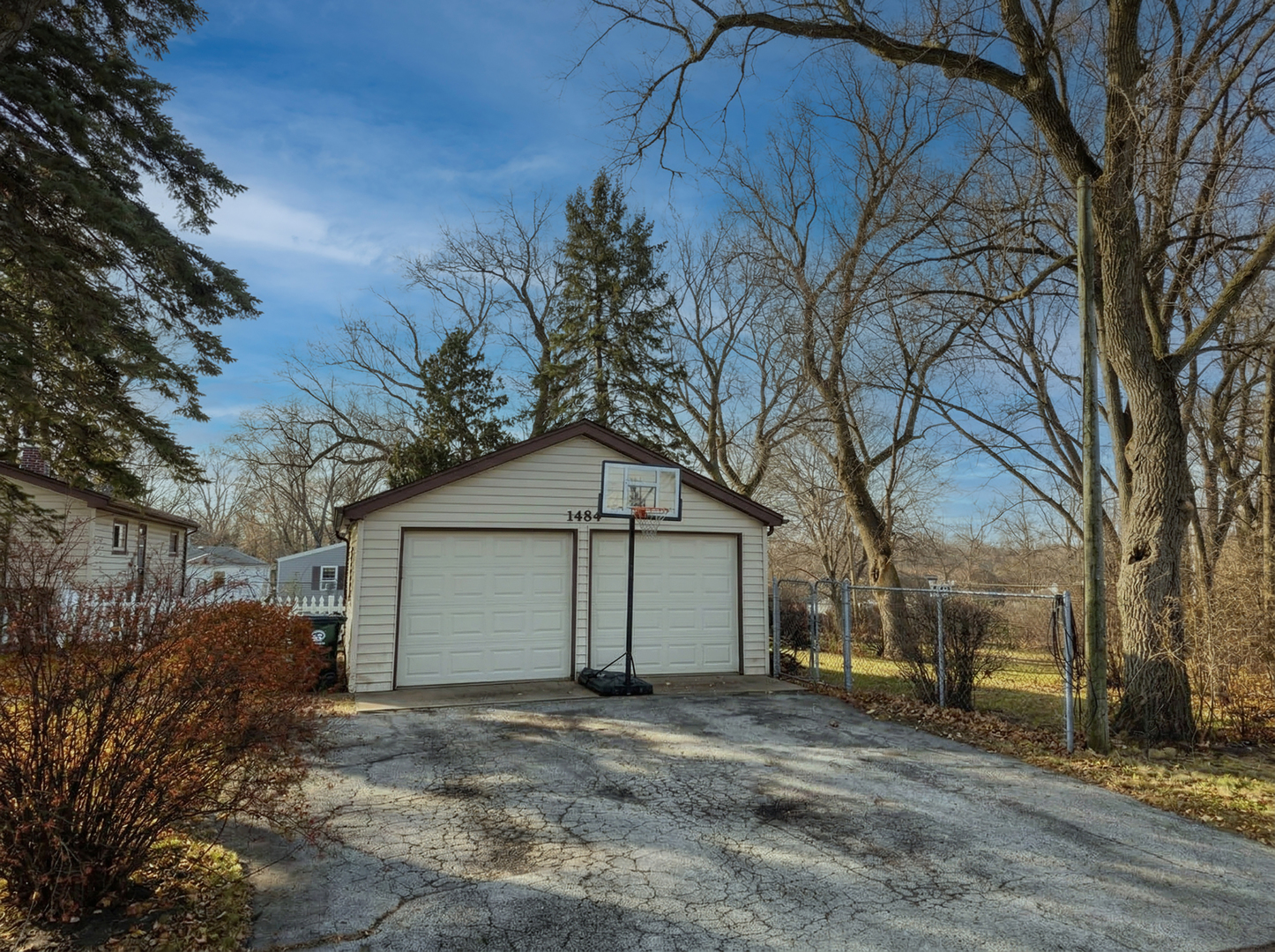 1484 N Hicks Road Property Photo 19