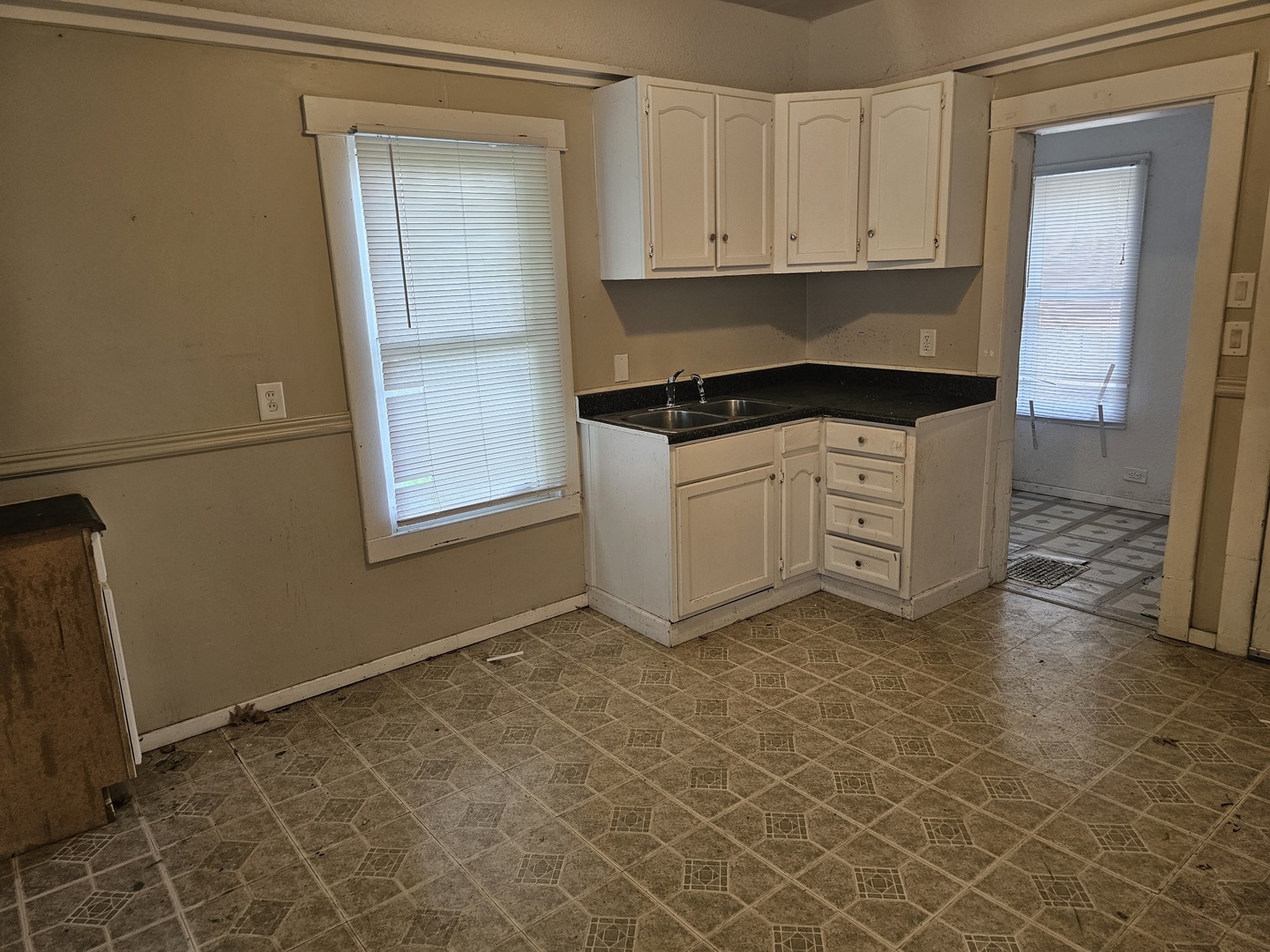 1410 40 Street Property Photo 4