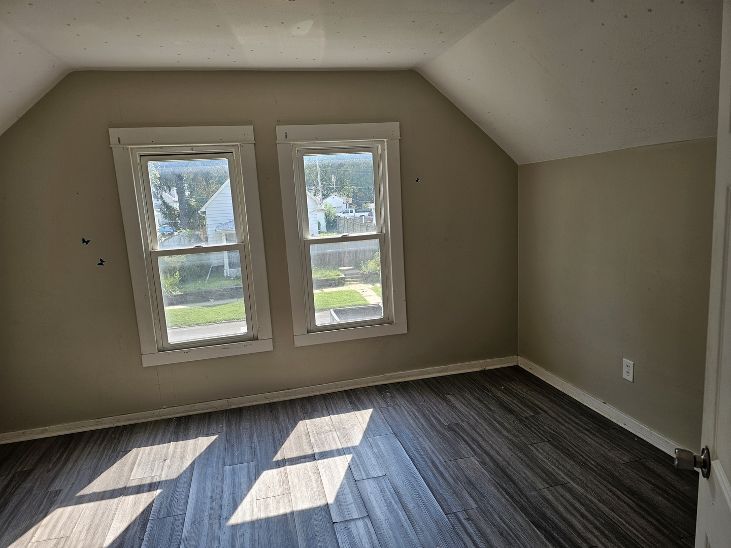 1410 40 Street Property Photo 7
