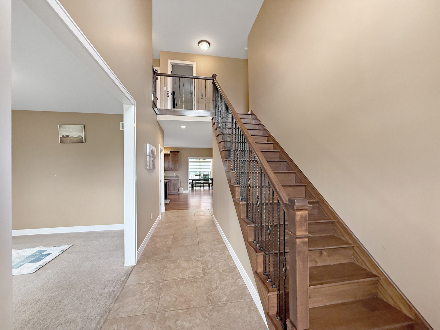 217 N Pointe Drive Property Photo 6