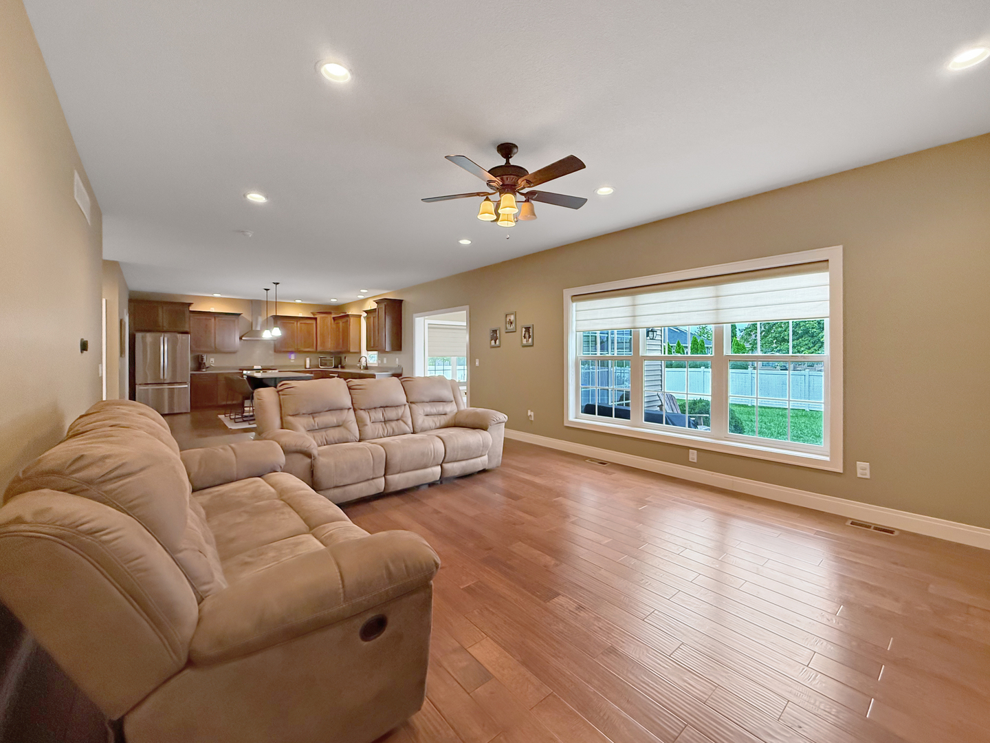 217 N Pointe Drive Property Photo 13