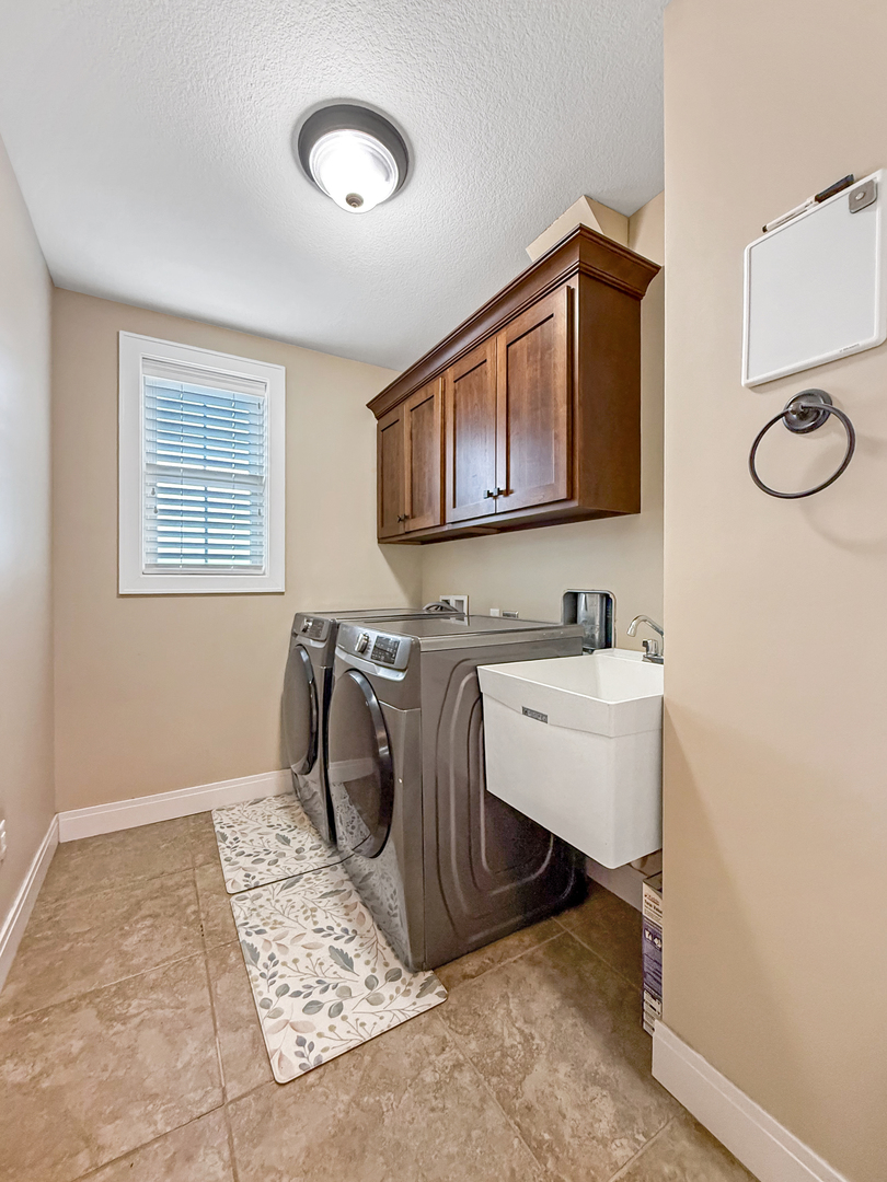 217 N Pointe Drive Property Photo 38