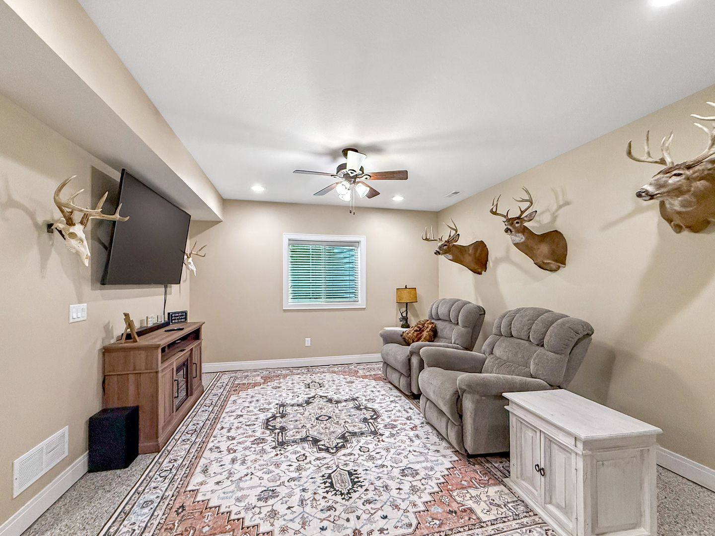 217 N Pointe Drive Property Photo 40