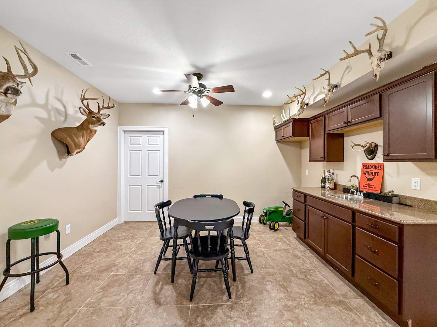 217 N Pointe Drive Property Photo 43