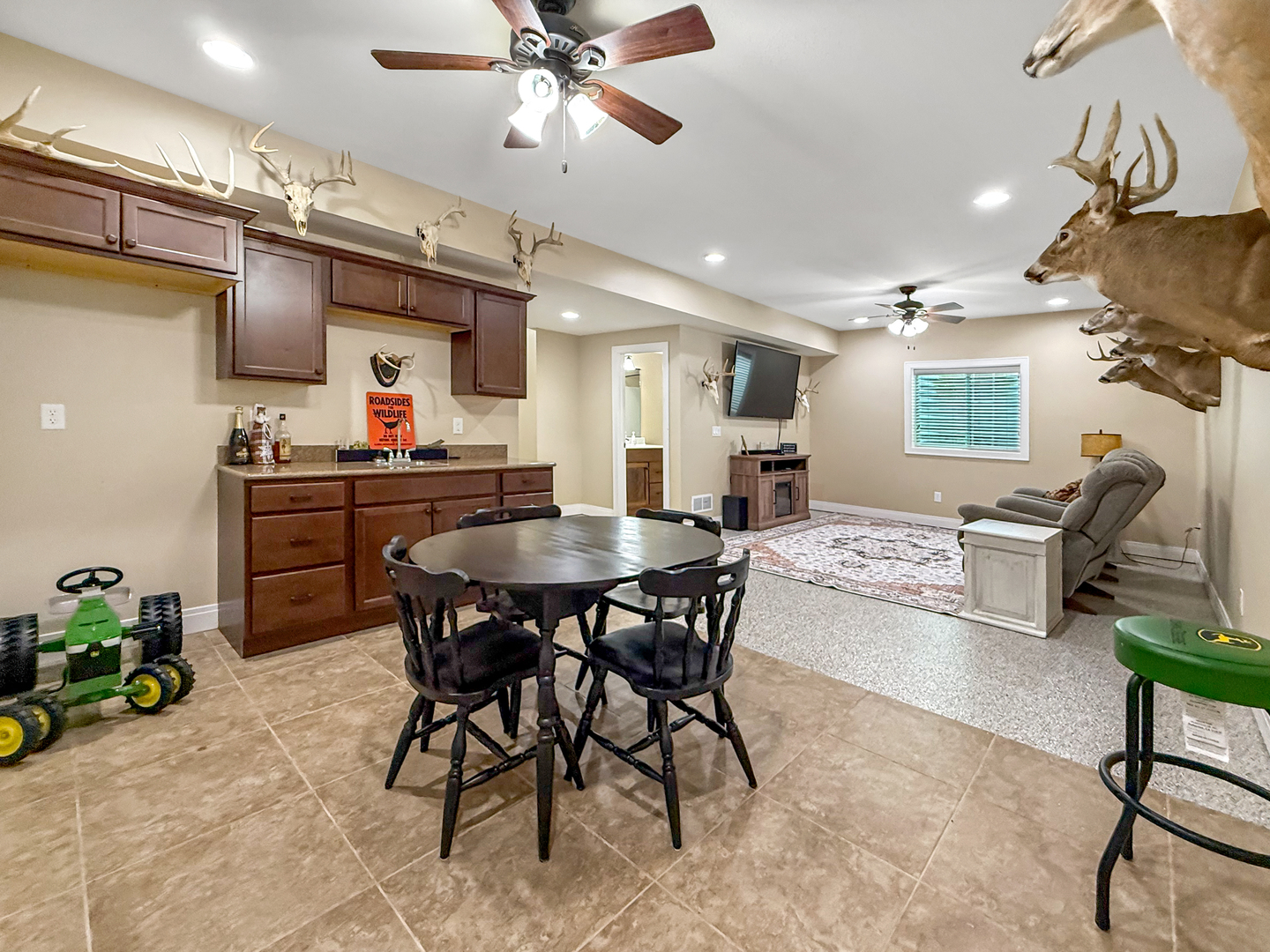 217 N Pointe Drive Property Photo 45