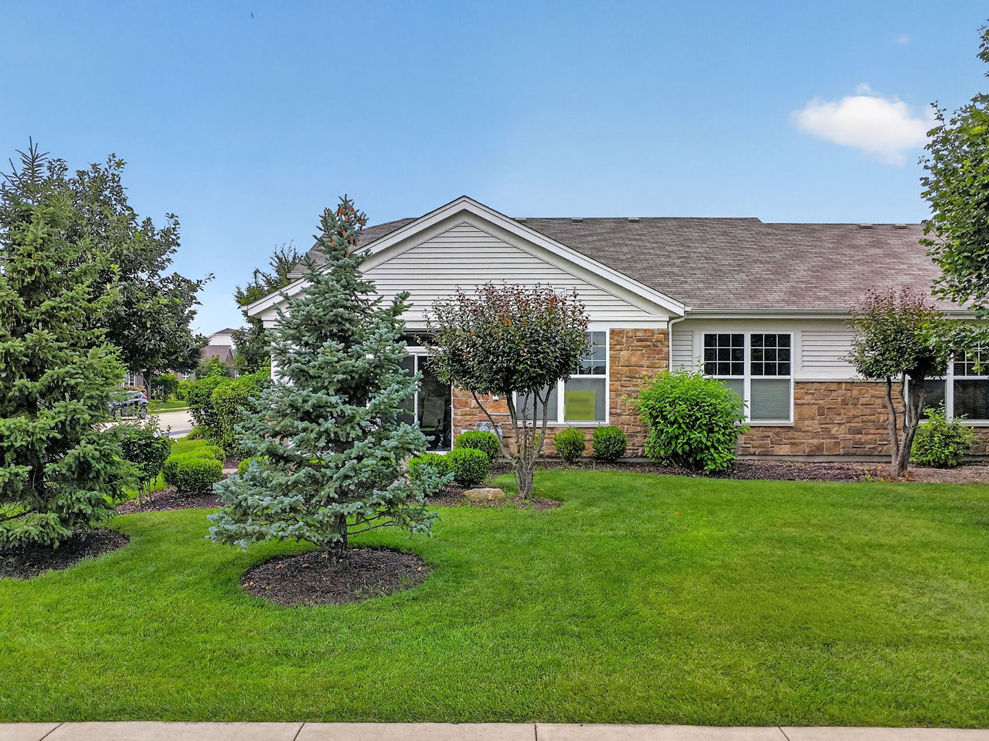 2603 Avondale Circle Property Photo 4