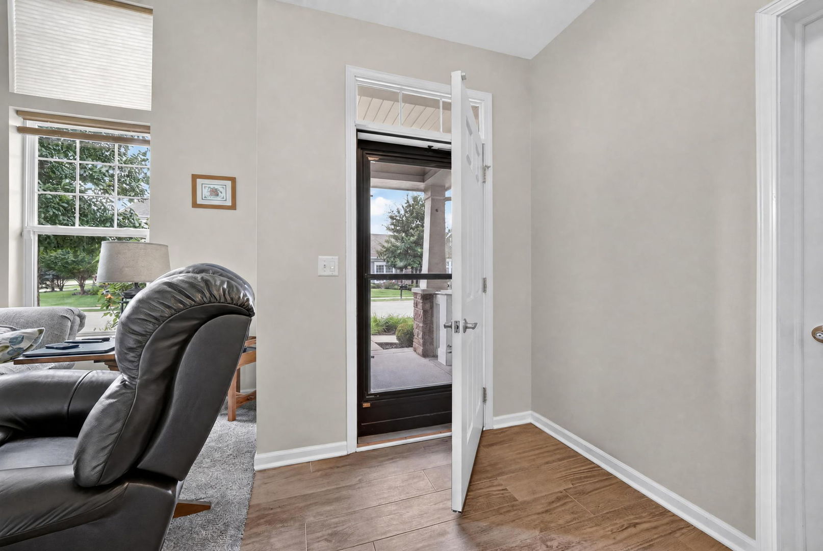 2603 Avondale Circle Property Photo 8
