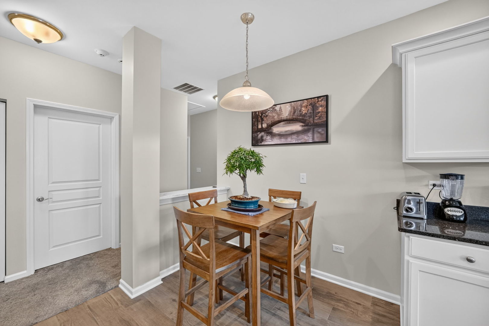 2603 Avondale Circle Property Photo 14