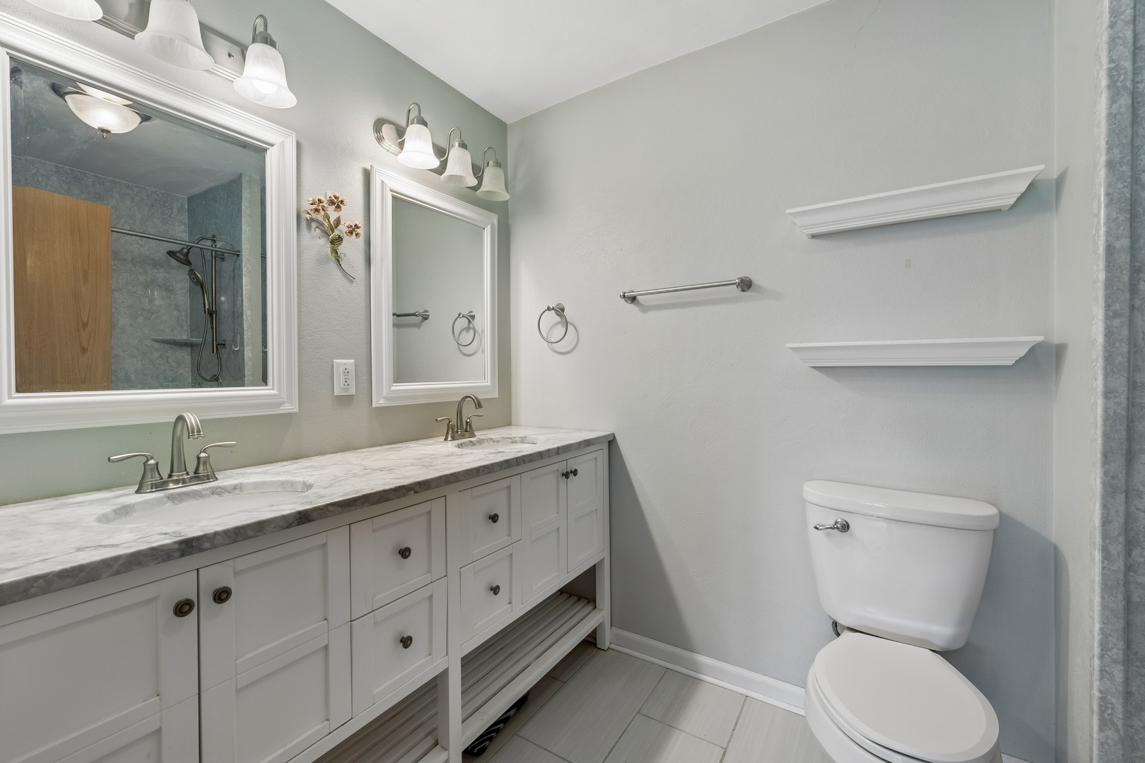 10831 Miller Lane Property Photo 9