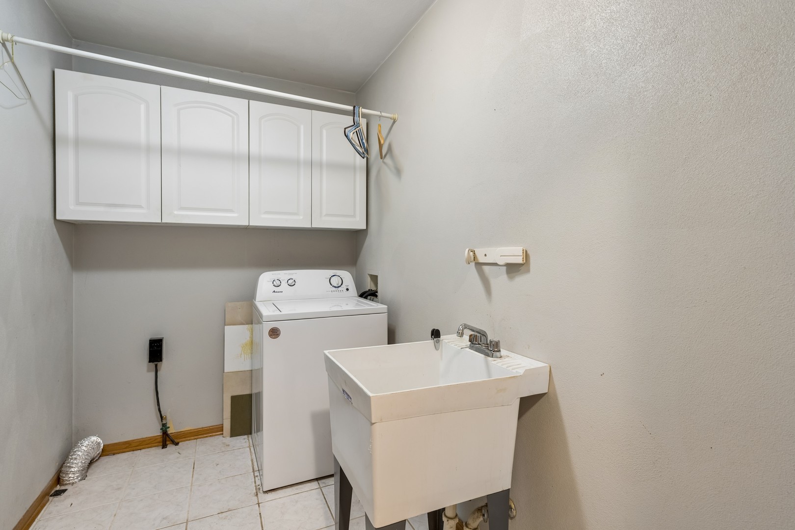 10831 Miller Lane Property Photo 13