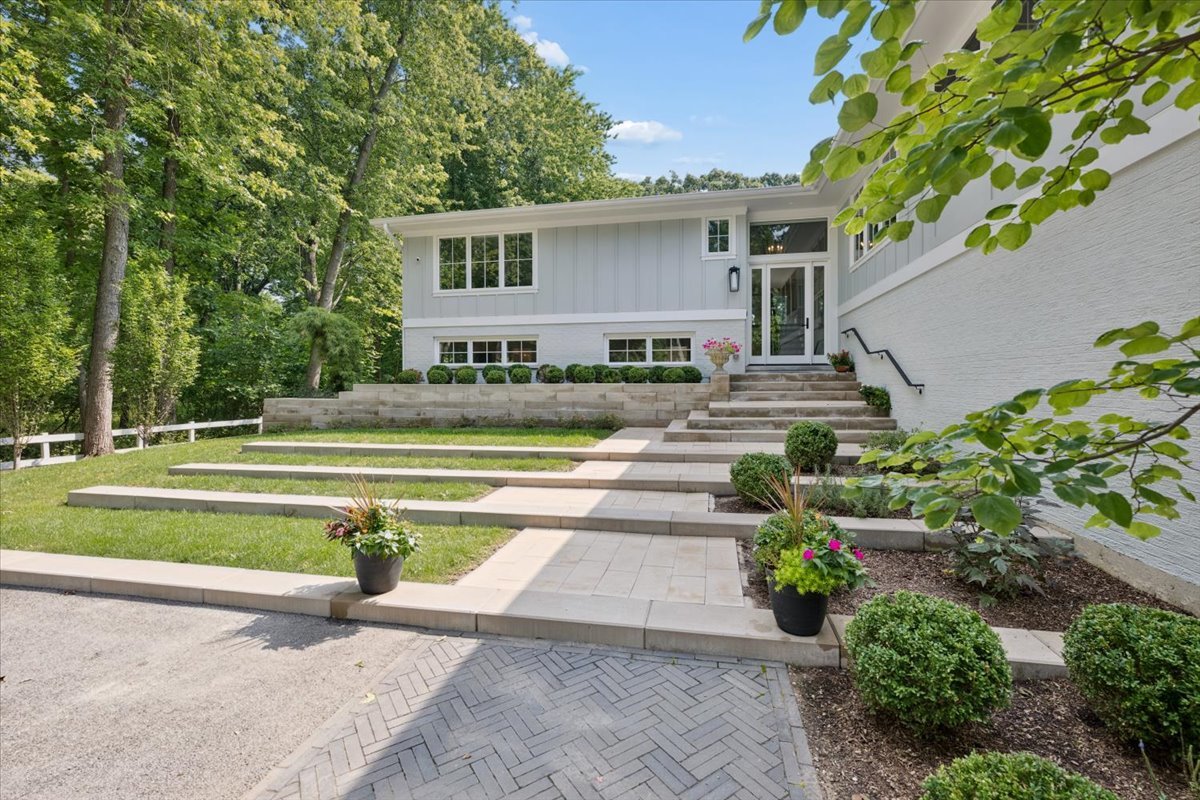 1765 Shore Acres Road Property Photo 3