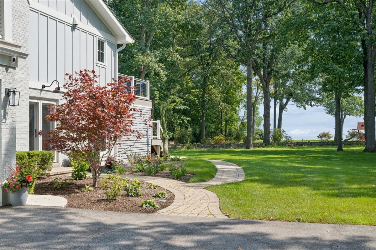 1765 Shore Acres Road Property Photo 4