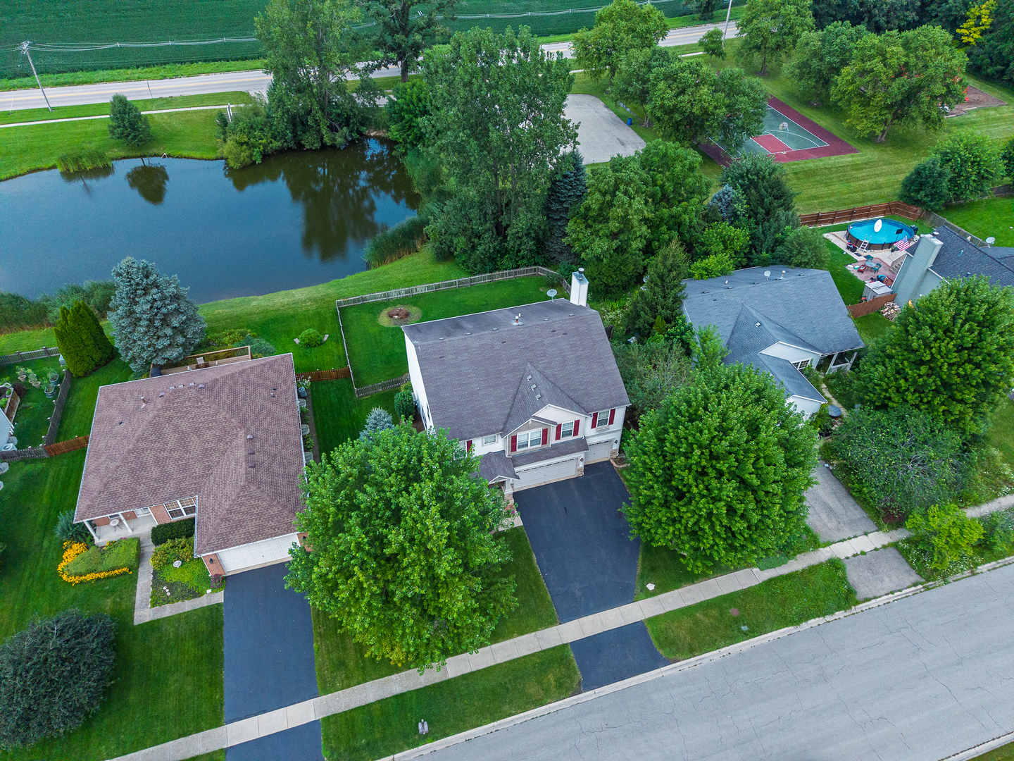 250 Sparrow Drive Property Photo 1