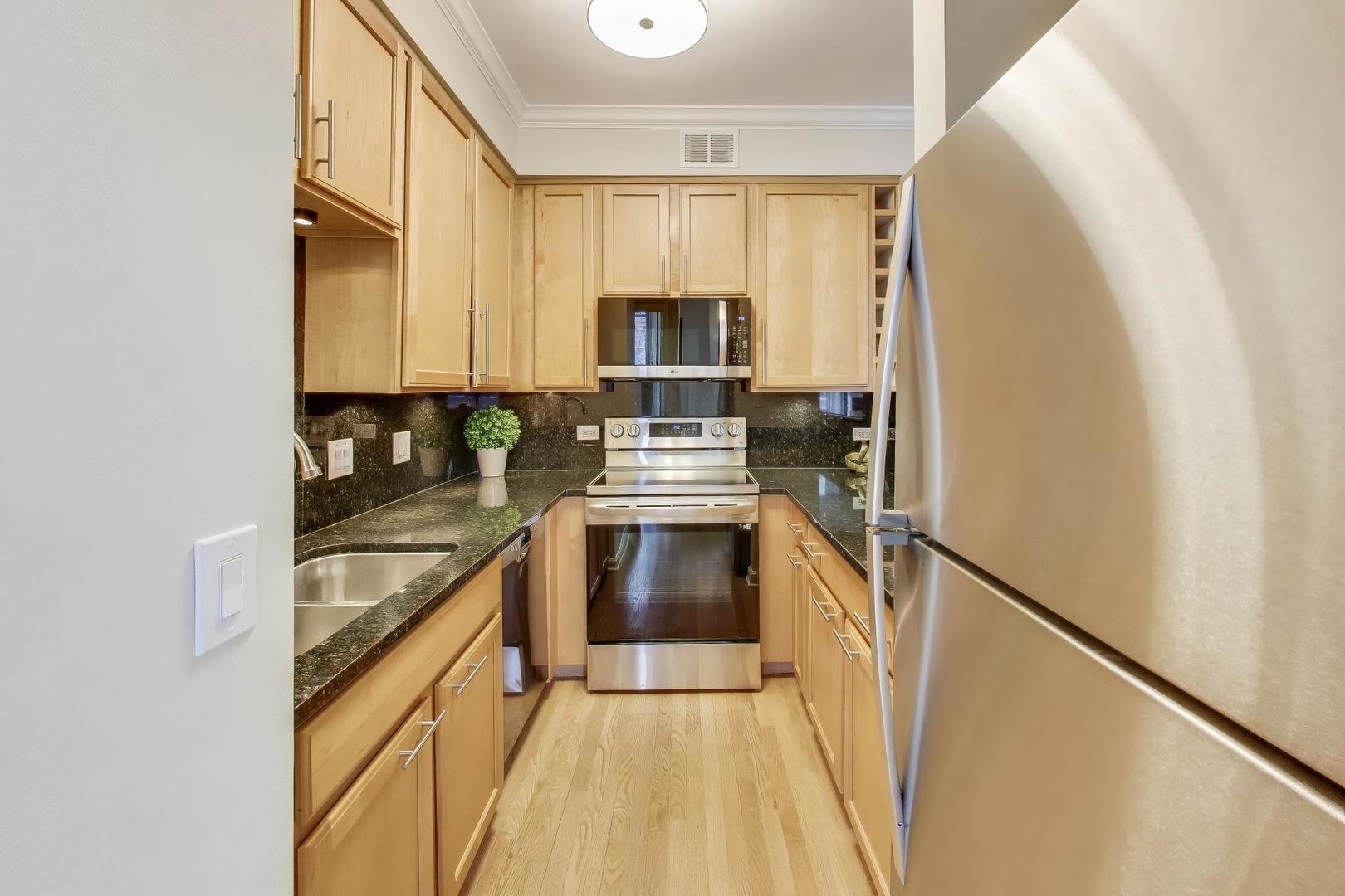 435 W Erie Street 701 Property Photo 12