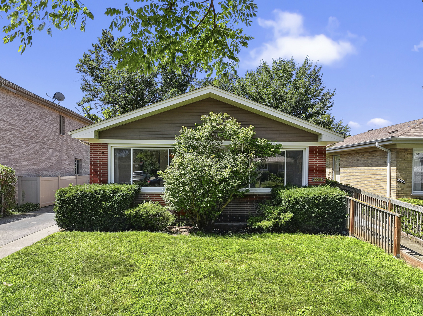 10042 Lamon Avenue Property Photo 3