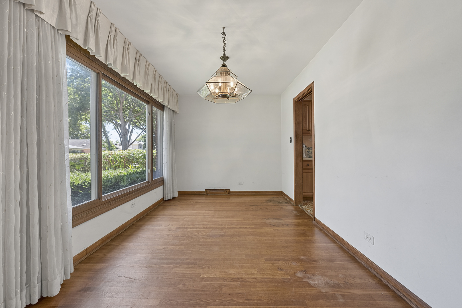 10042 Lamon Avenue Property Photo 13