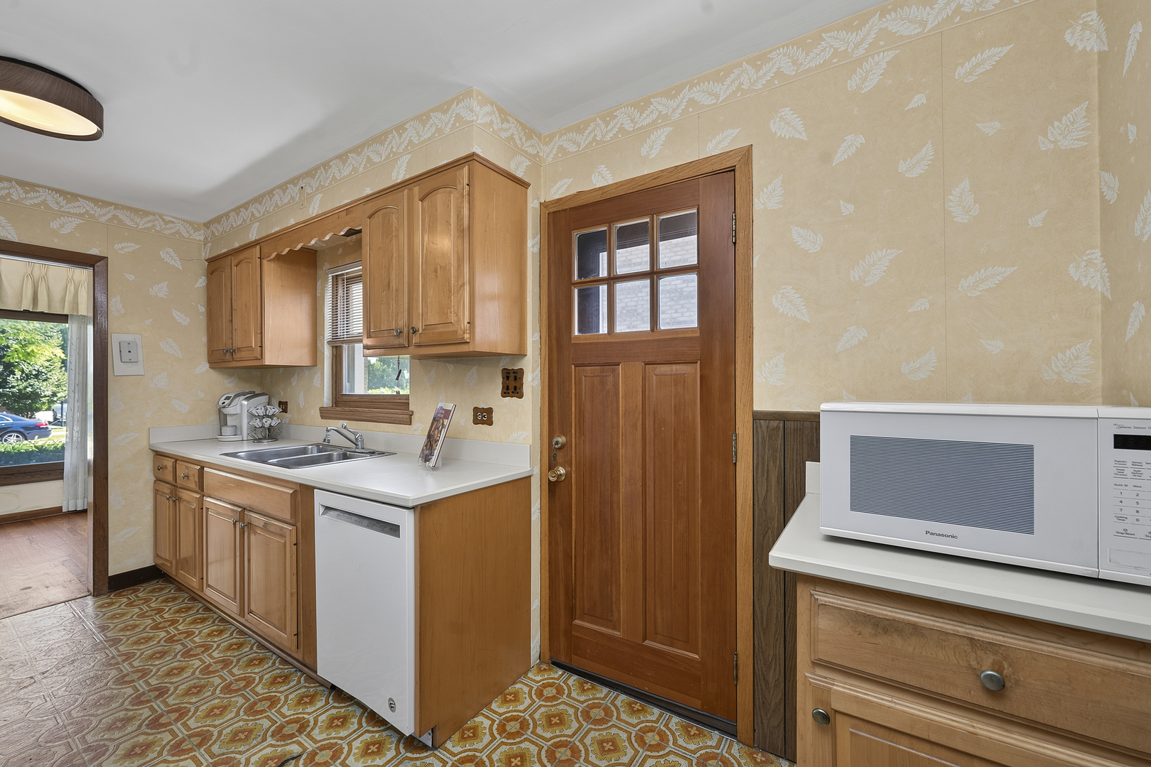 10042 Lamon Avenue Property Photo 16