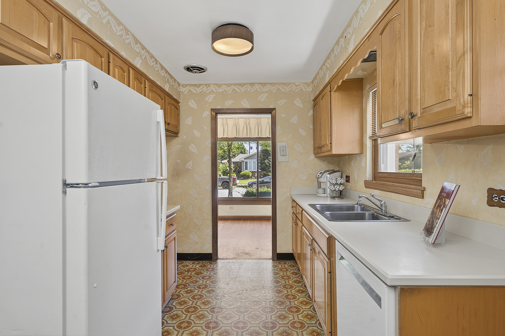 10042 Lamon Avenue Property Photo 17