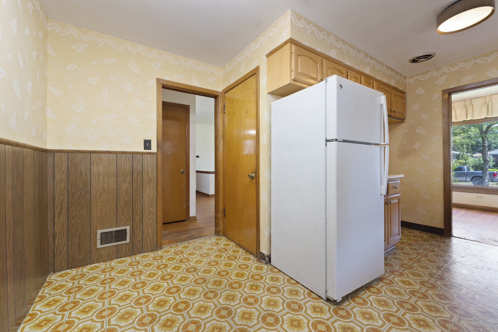 10042 Lamon Avenue Property Photo 18