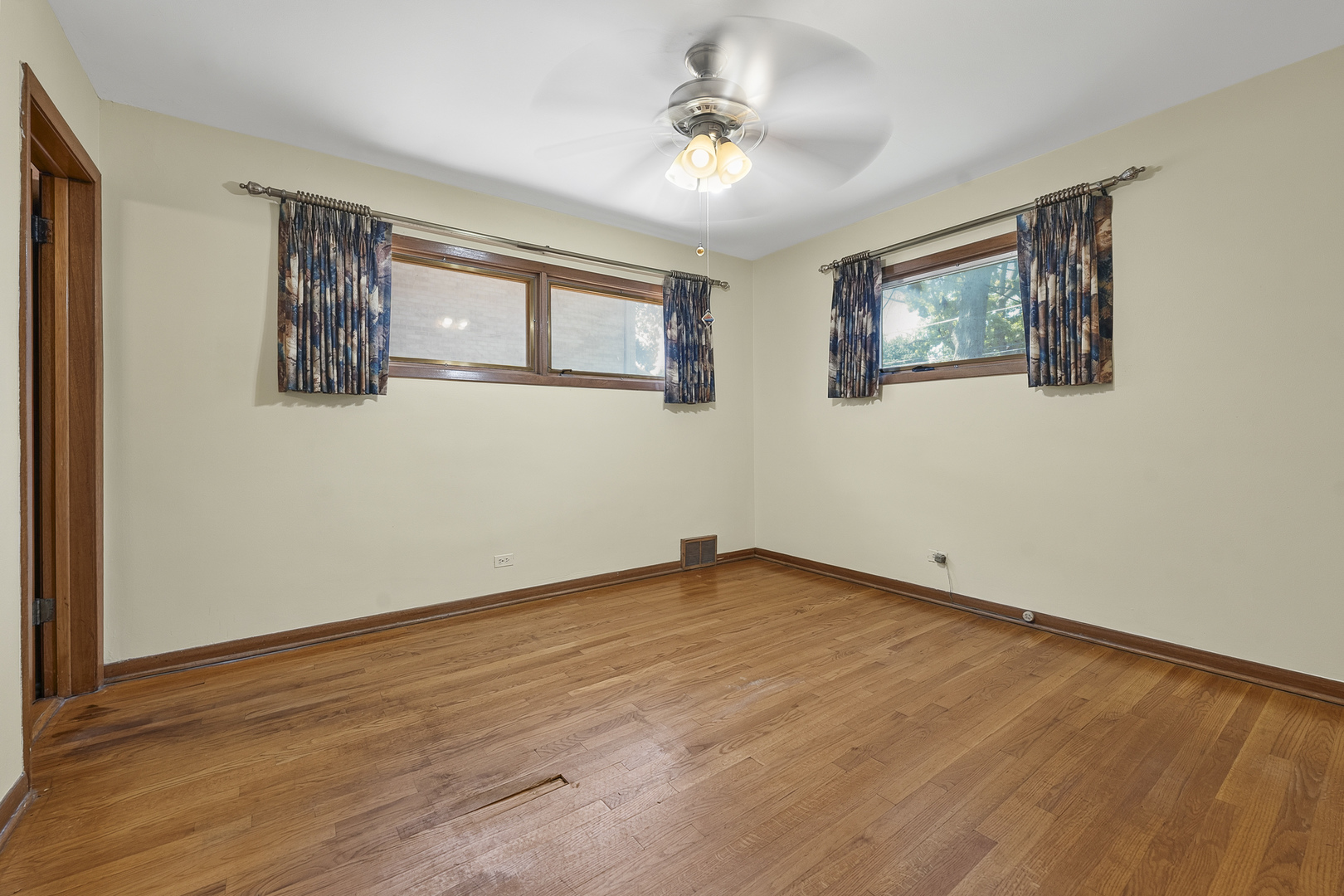 10042 Lamon Avenue Property Photo 21