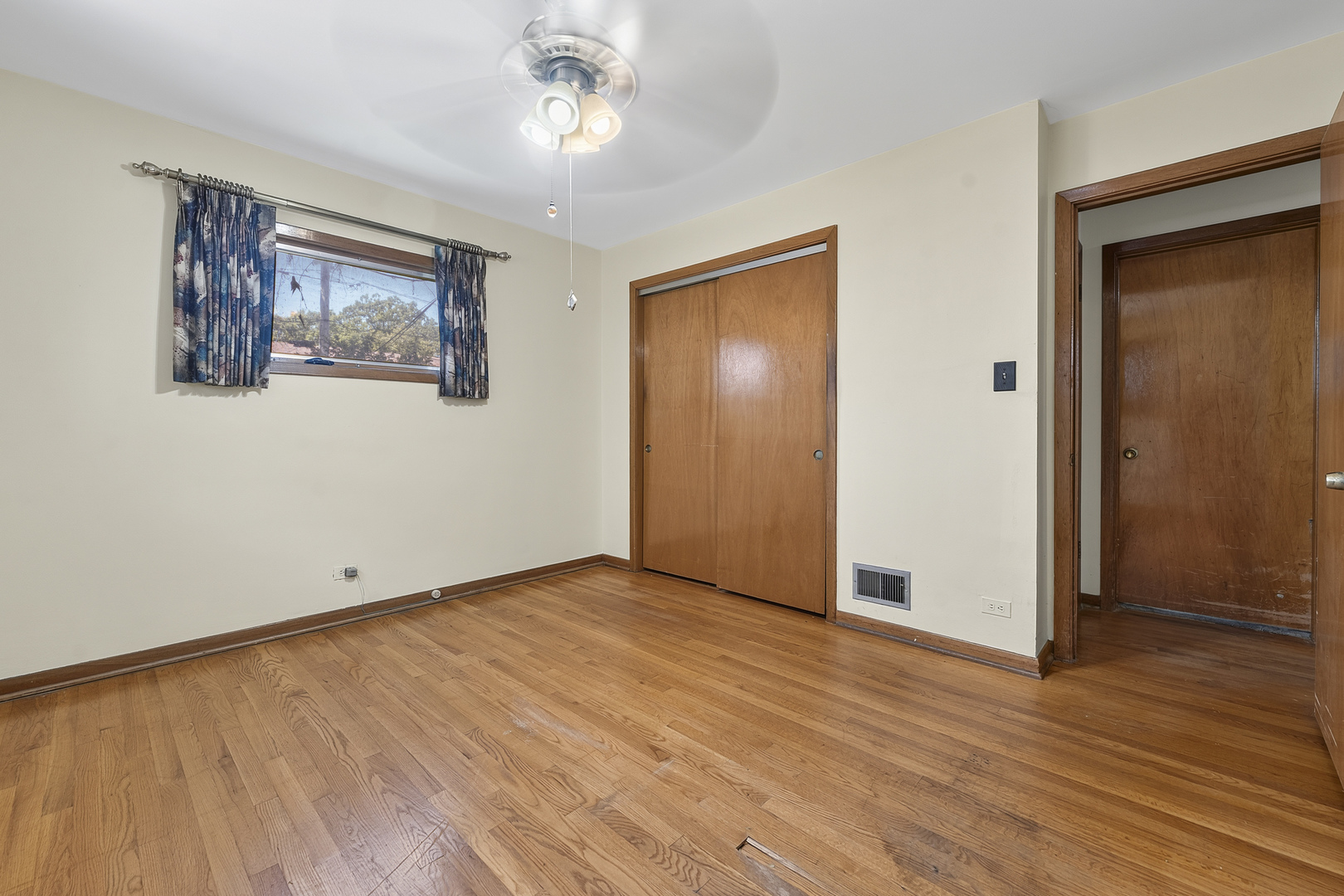 10042 Lamon Avenue Property Photo 22