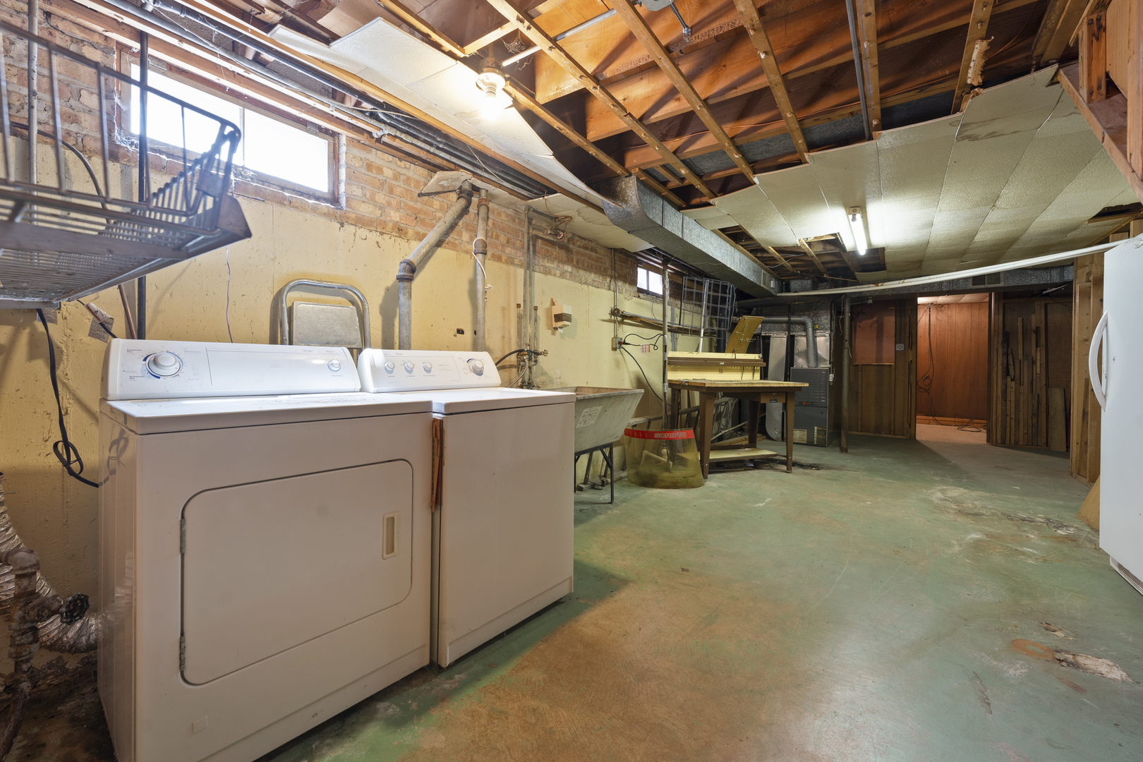 10042 Lamon Avenue Property Photo 29