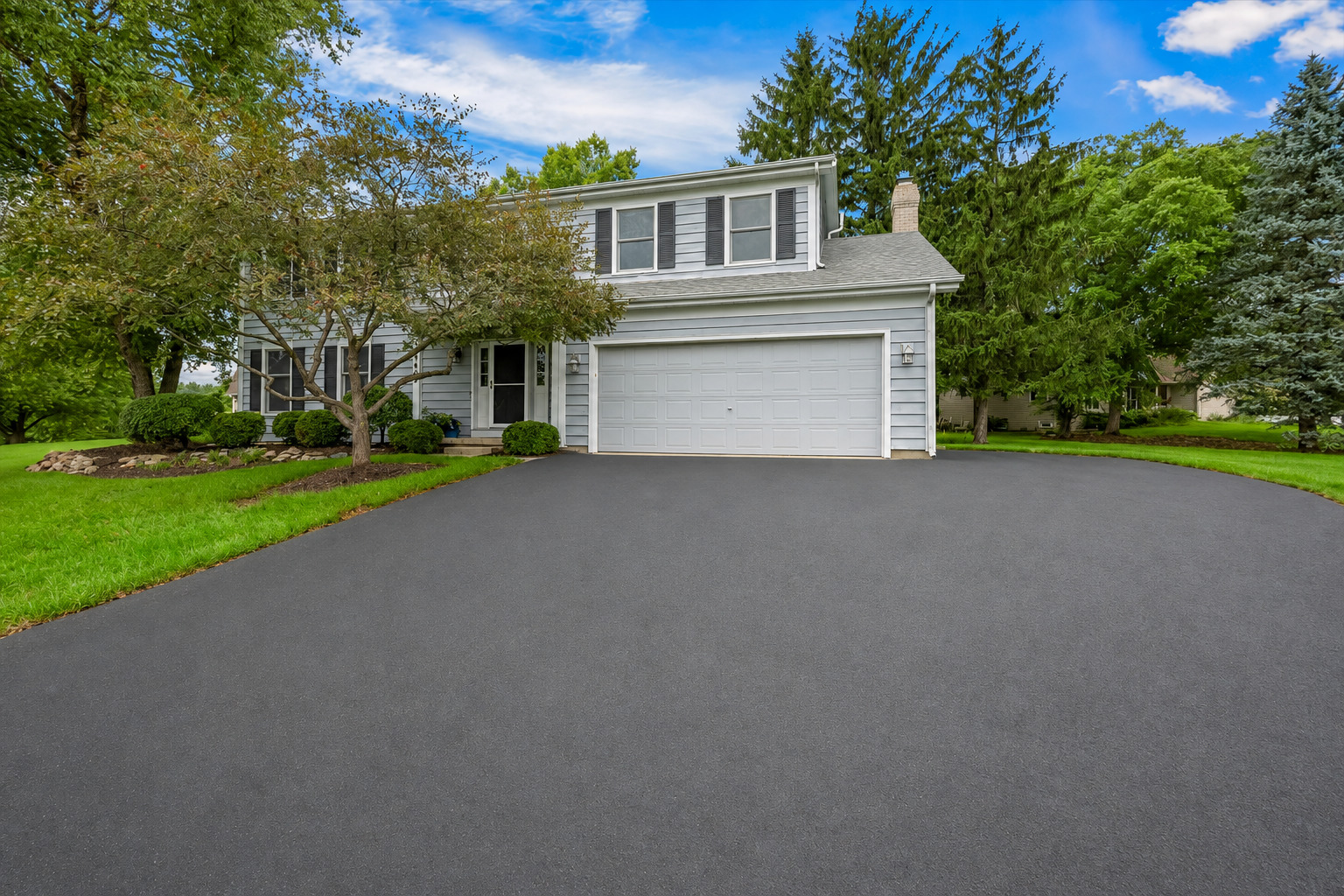 4402 Fox Creek Drive Property Photo 4