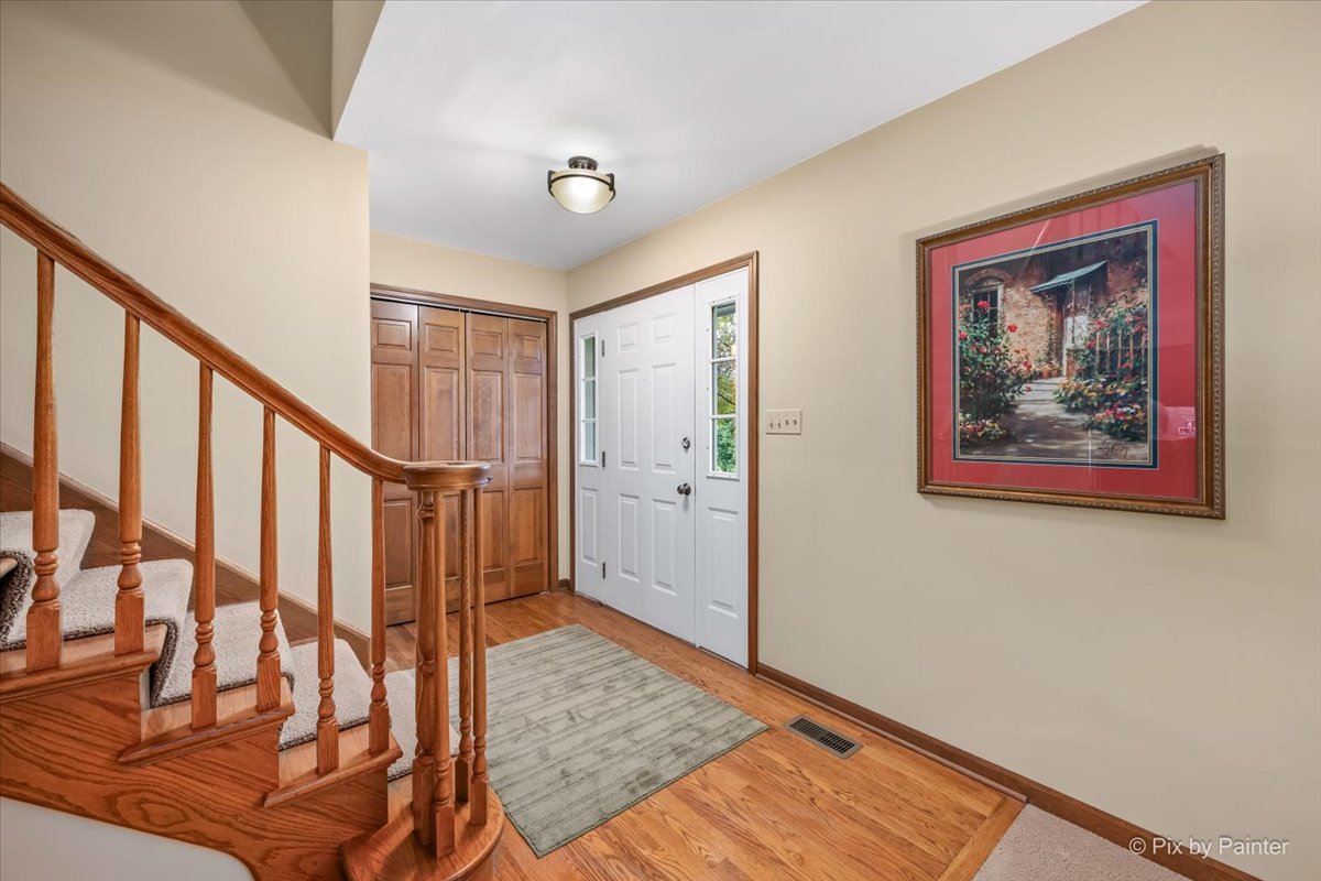4402 Fox Creek Drive Property Photo 6