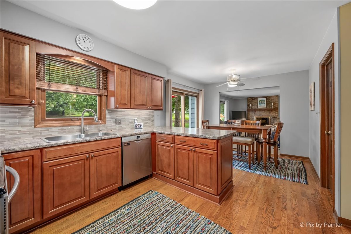 4402 Fox Creek Drive Property Photo 14