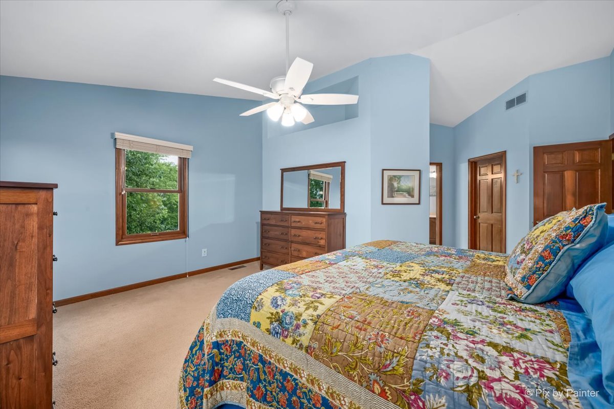 4402 Fox Creek Drive Property Photo 24