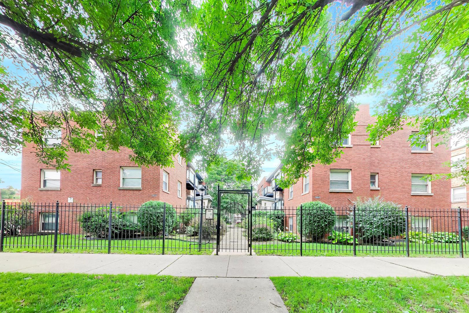 7533 N Damen Avenue R1 Property Photo 2